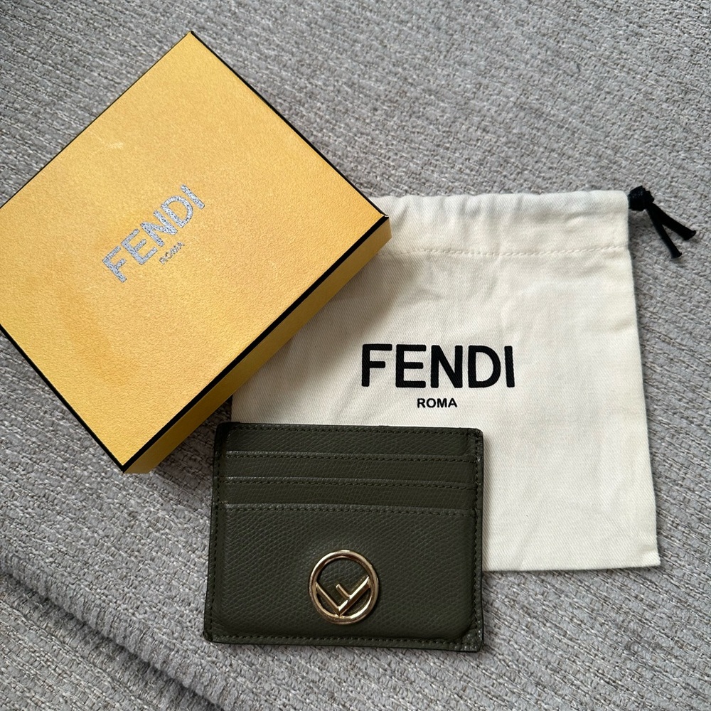 Fendi CC Case Flat - CRUISE ASPARAGOOS